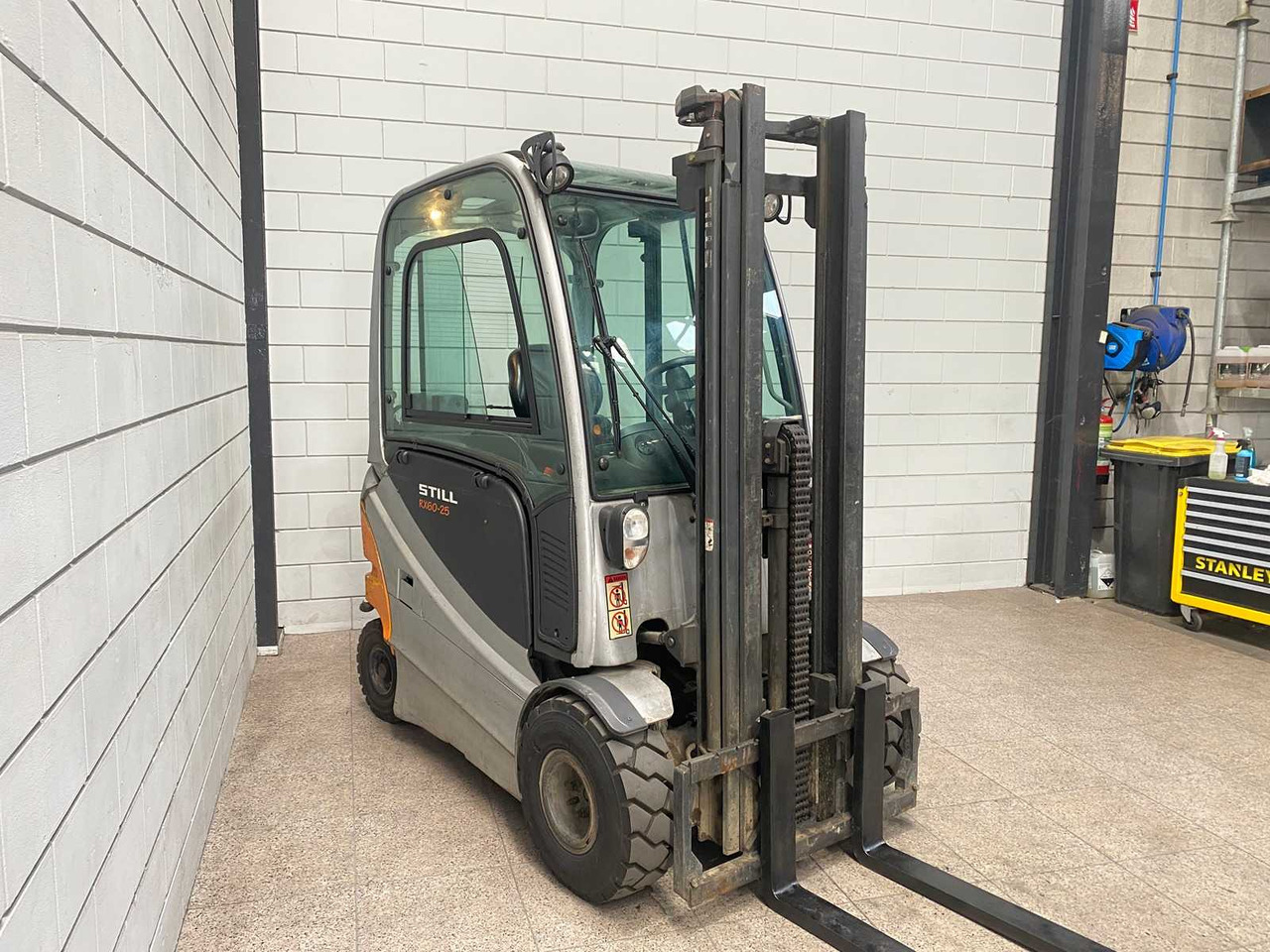 STILL - 2011 - RX60-25 - FORKLIFT TRUCK - Περονοφόρο όχημα: φωτογραφία 4 STILL - 2011 - RX60-25 - FORKLIFT TRUCK - Περονοφόρο όχημα: φωτογραφία 4