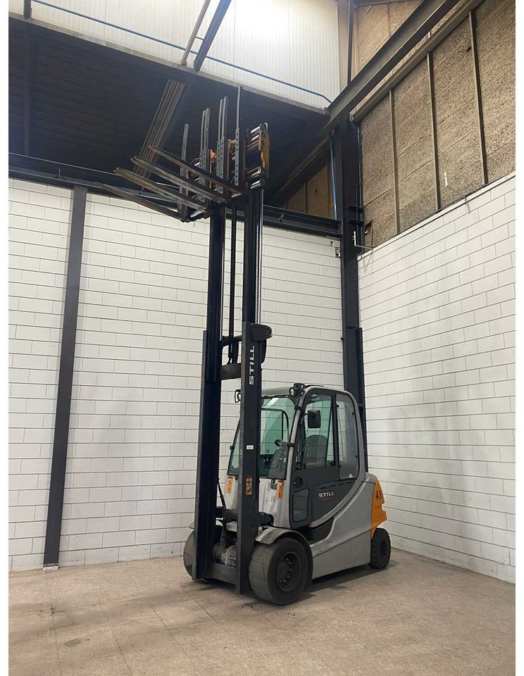 STILL - 2011 - RX60-40 - FORKLIFT TRUCK - Περονοφόρο όχημα: φωτογραφία 3 STILL - 2011 - RX60-40 - FORKLIFT TRUCK - Περονοφόρο όχημα: φωτογραφία 3