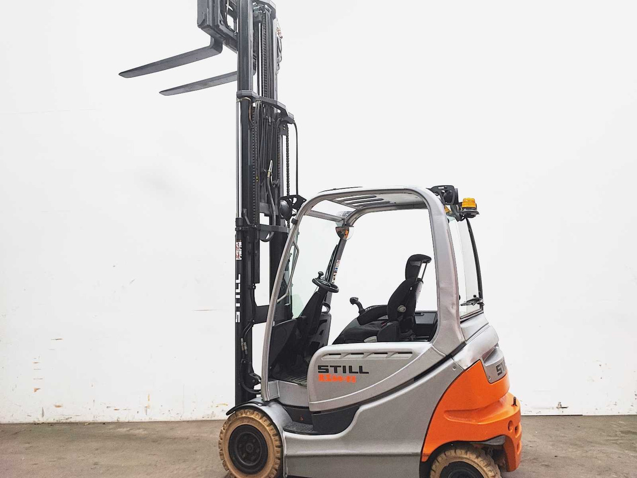 STILL - 2014 - RX60-25 - FORKLIFT WITH FORK SPREADER - Περονοφόρο όχημα: φωτογραφία 3 STILL - 2014 - RX60-25 - FORKLIFT WITH FORK SPREADER - Περονοφόρο όχημα: φωτογραφία 3