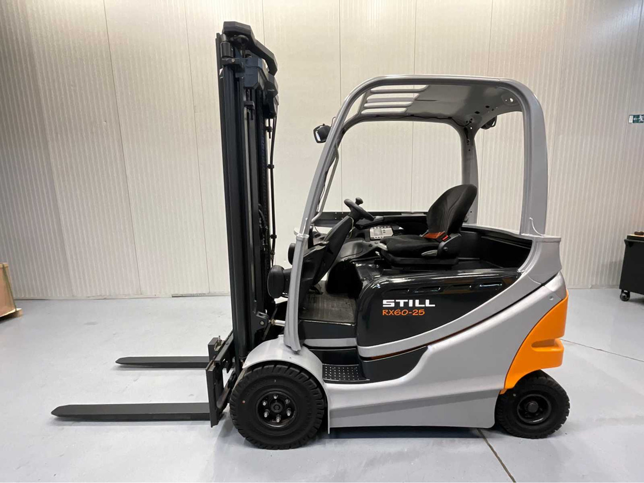 STILL - RX60-25 - FORKLIFT- TRIPLEX - FREELIFT - SIDESHIFT - BLUESPOT - Περονοφόρο όχημα: φωτογραφία 3 STILL - RX60-25 - FORKLIFT- TRIPLEX - FREELIFT - SIDESHIFT - BLUESPOT - Περονοφόρο όχημα: φωτογραφία 3