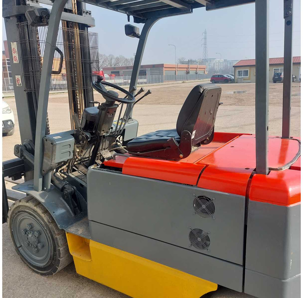 TCM - FHB30-6 - 30 Q FORKLIFT - 2000 - Περονοφόρο όχημα: φωτογραφία 2 TCM - FHB30-6 - 30 Q FORKLIFT - 2000 - Περονοφόρο όχημα: φωτογραφία 2