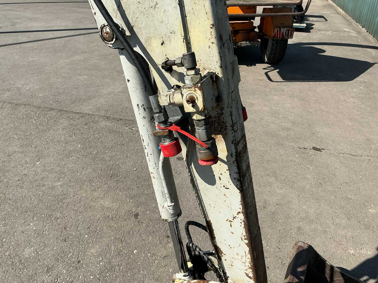 Ερπυστριοφόρος εκσκαφέας Takeuchi TB016: φωτογραφία 15