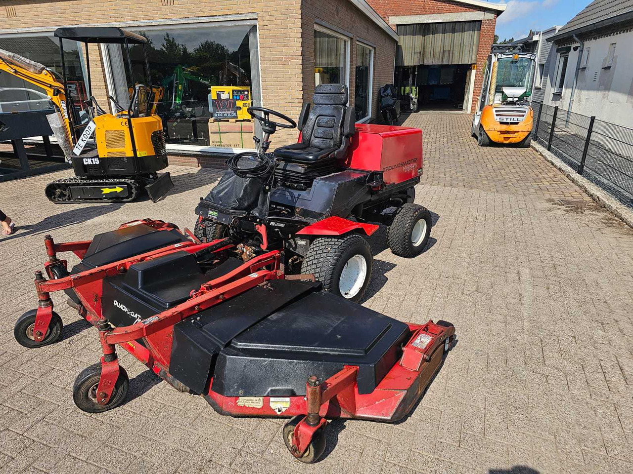 Toro Groundmaster 455-D - Χλοοκοπτικό: φωτογραφία 1 Toro Groundmaster 455-D - Χλοοκοπτικό: φωτογραφία 1
