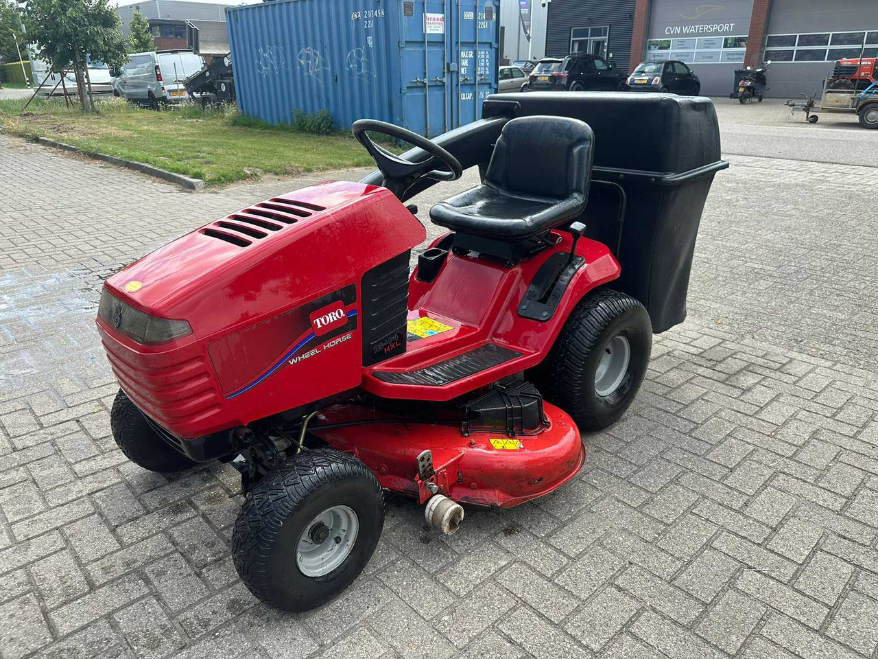 Toro Wheel horse - Χλοοκοπτικό: φωτογραφία 1 Toro Wheel horse - Χλοοκοπτικό: φωτογραφία 1