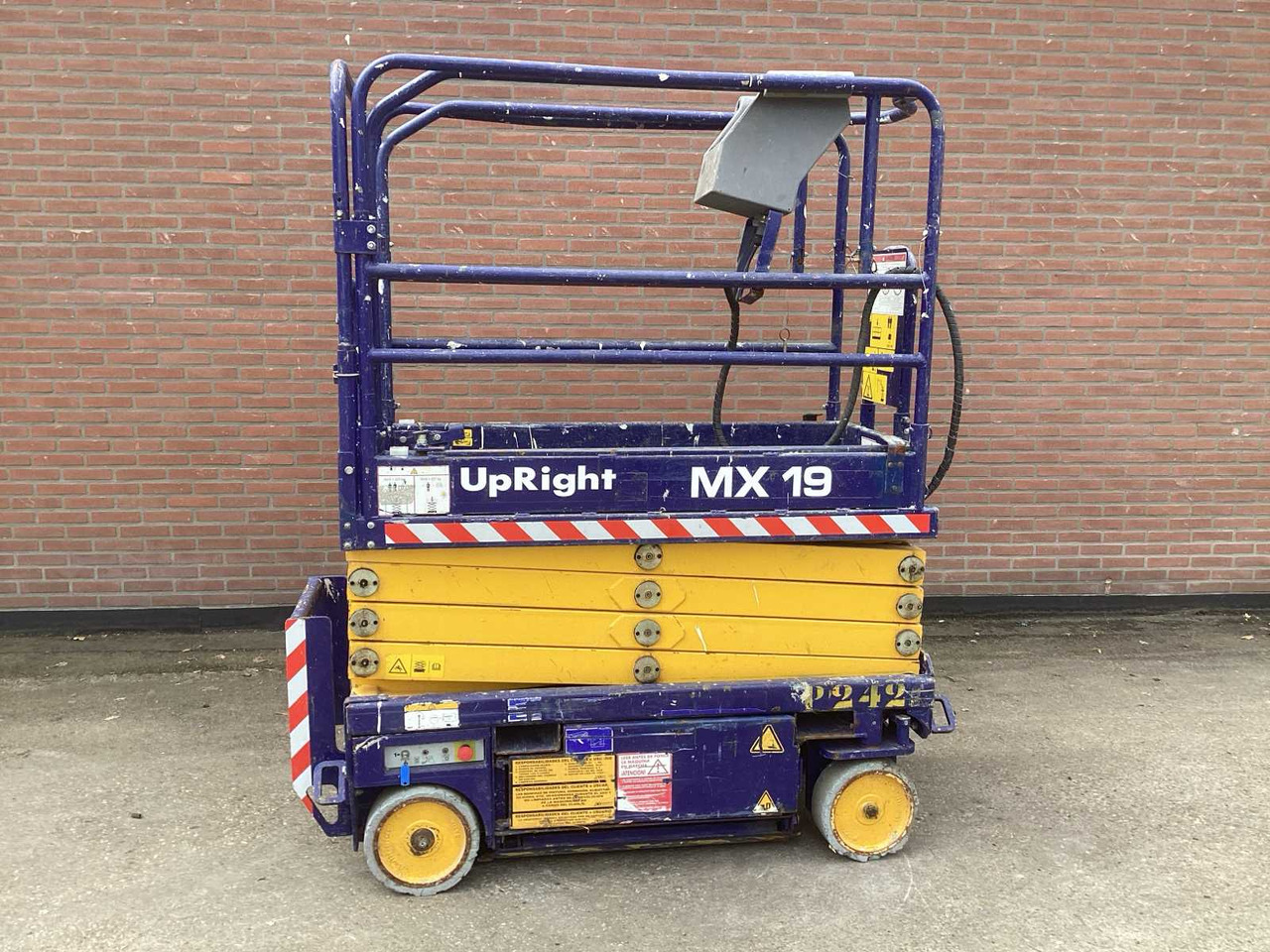 UPRIGHT MX 19 - Πλατφόρμα εναέρια: φωτογραφία 2 UPRIGHT MX 19 - Πλατφόρμα εναέρια: φωτογραφία 2