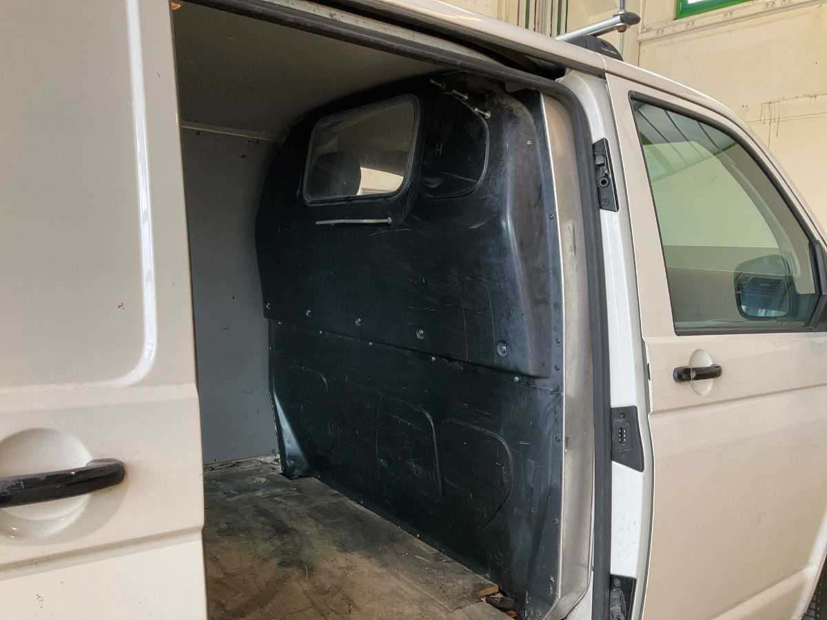 Ελαφρύ επαγγελματικό VOLKSWAGEN T5 PANEL VAN TDI D-PF VAN: φωτογραφία 23 Ελαφρύ επαγγελματικό VOLKSWAGEN T5 PANEL VAN TDI D-PF VAN: φωτογραφία 23
