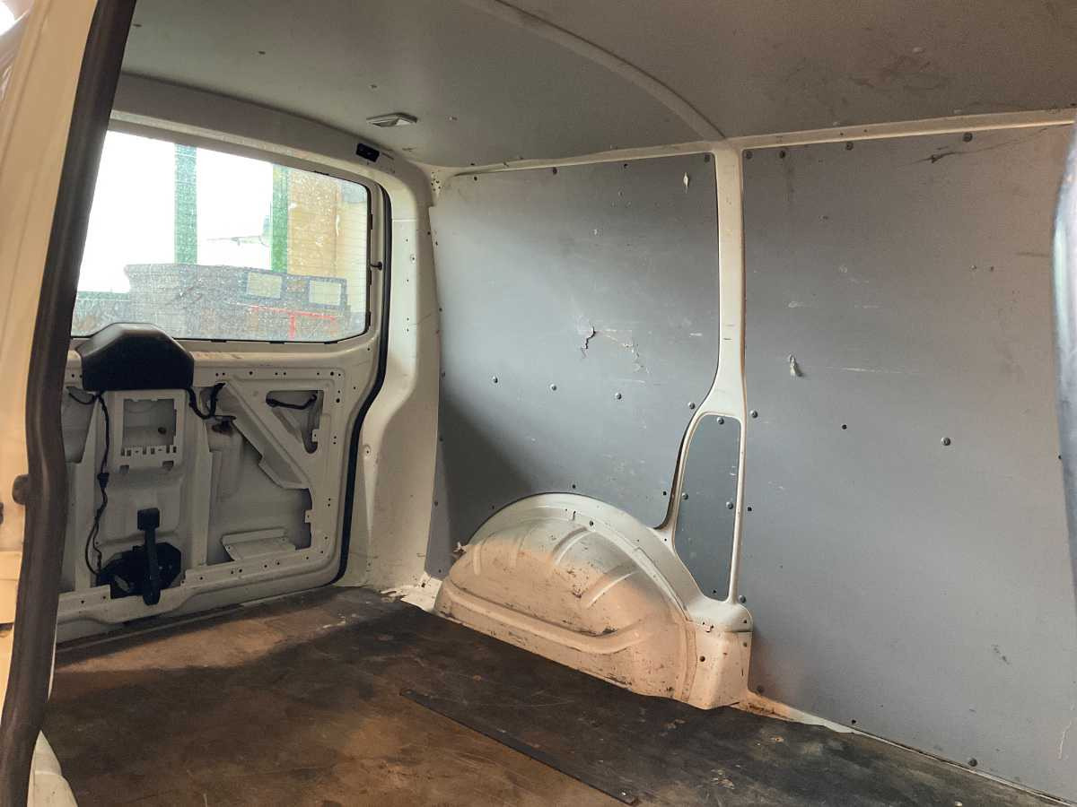 Ελαφρύ επαγγελματικό VOLKSWAGEN T5 PANEL VAN TDI D-PF VAN: φωτογραφία 19 Ελαφρύ επαγγελματικό VOLKSWAGEN T5 PANEL VAN TDI D-PF VAN: φωτογραφία 19