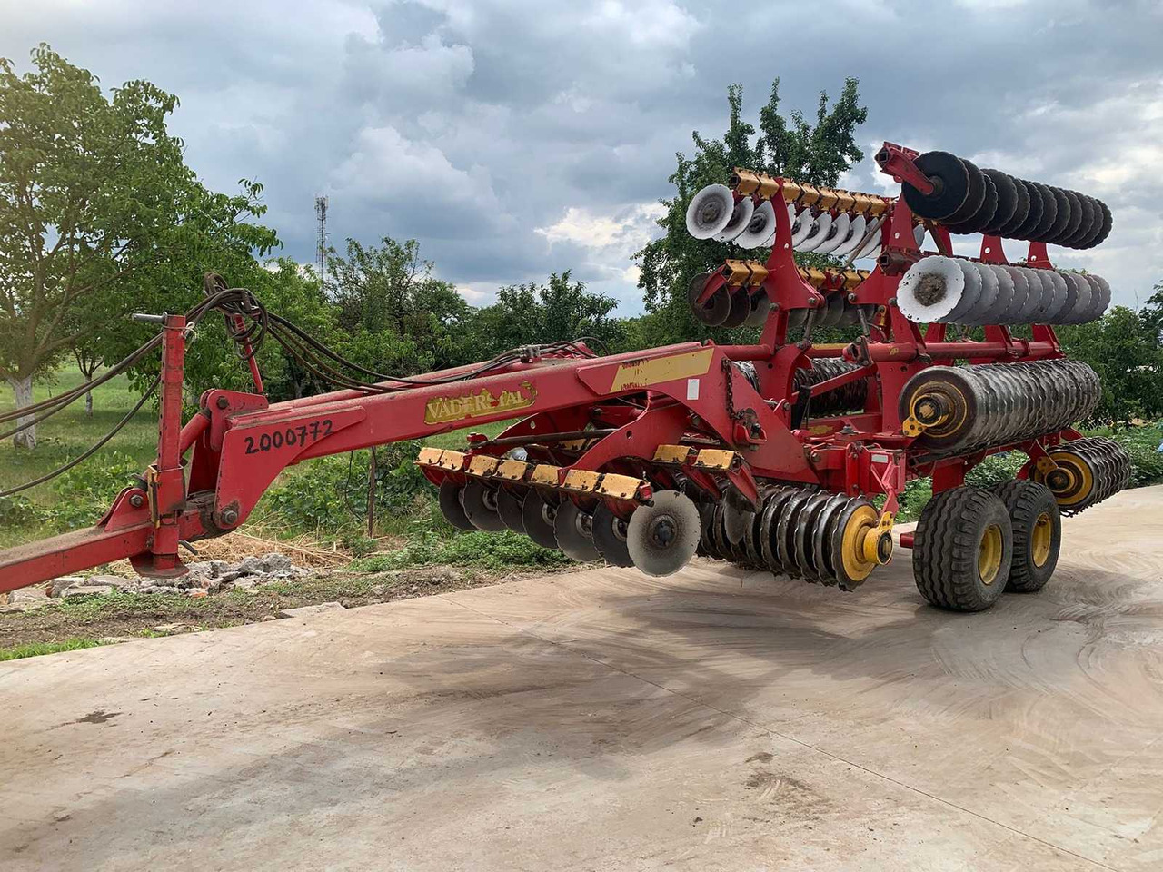 Vaderstad Carrier CR 820 - Δασική ρυμούλκα: φωτογραφία 4 Vaderstad Carrier CR 820 - Δασική ρυμούλκα: φωτογραφία 4
