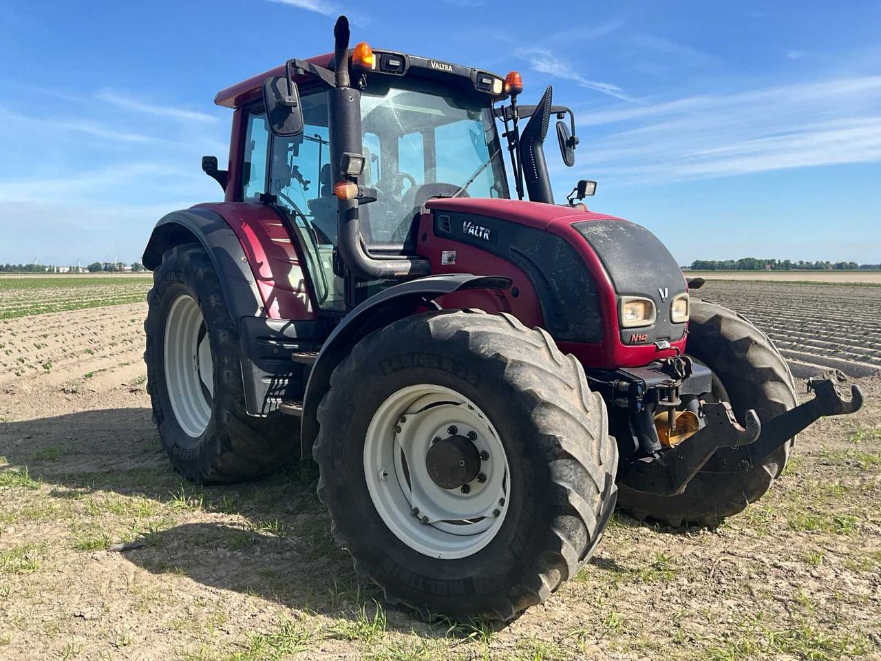 Valtra N142 - Τρακτέρ: φωτογραφία 4 Valtra N142 - Τρακτέρ: φωτογραφία 4