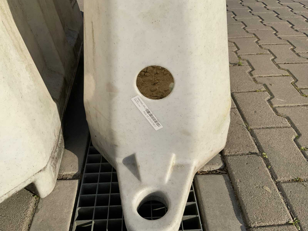 Weightable plastic barriers (35x) - Εξοπλισμού κατασκευών: φωτογραφία 5 Weightable plastic barriers (35x) - Εξοπλισμού κατασκευών: φωτογραφία 5