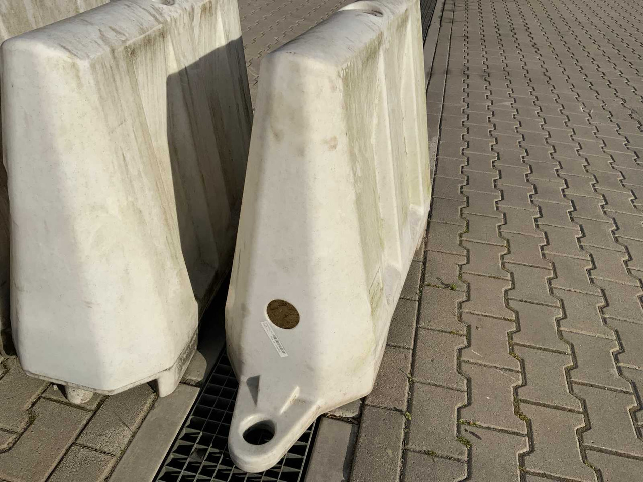Weightable plastic barriers (35x) - Εξοπλισμού κατασκευών: φωτογραφία 4 Weightable plastic barriers (35x) - Εξοπλισμού κατασκευών: φωτογραφία 4