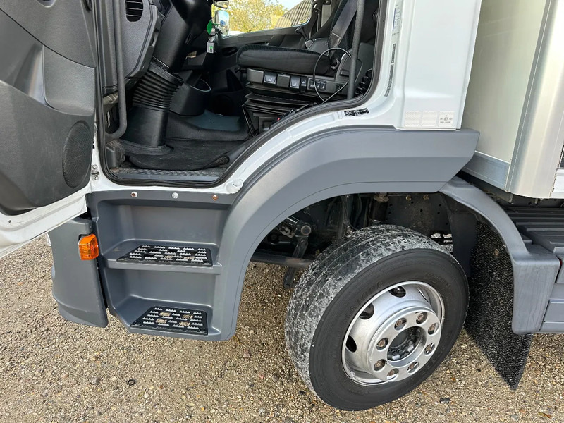 Mercedes-Benz Atego ATEGO1218 GEISOLEERDE OPBOUW 620x247x260! 2000kg Laadklep. - Φορτηγό κόφα: φωτογραφία 5 Mercedes-Benz Atego ATEGO1218 GEISOLEERDE OPBOUW 620x247x260! 2000kg Laadklep. - Φορτηγό κόφα: φωτογραφία 5
