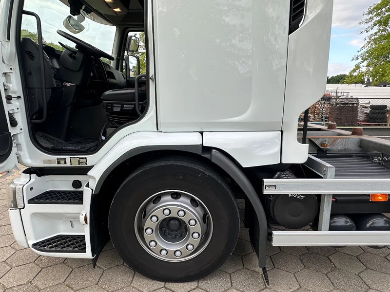Renault D280 - Φορτηγό μουσαμάς: φωτογραφία 5 Renault D280 - Φορτηγό μουσαμάς: φωτογραφία 5