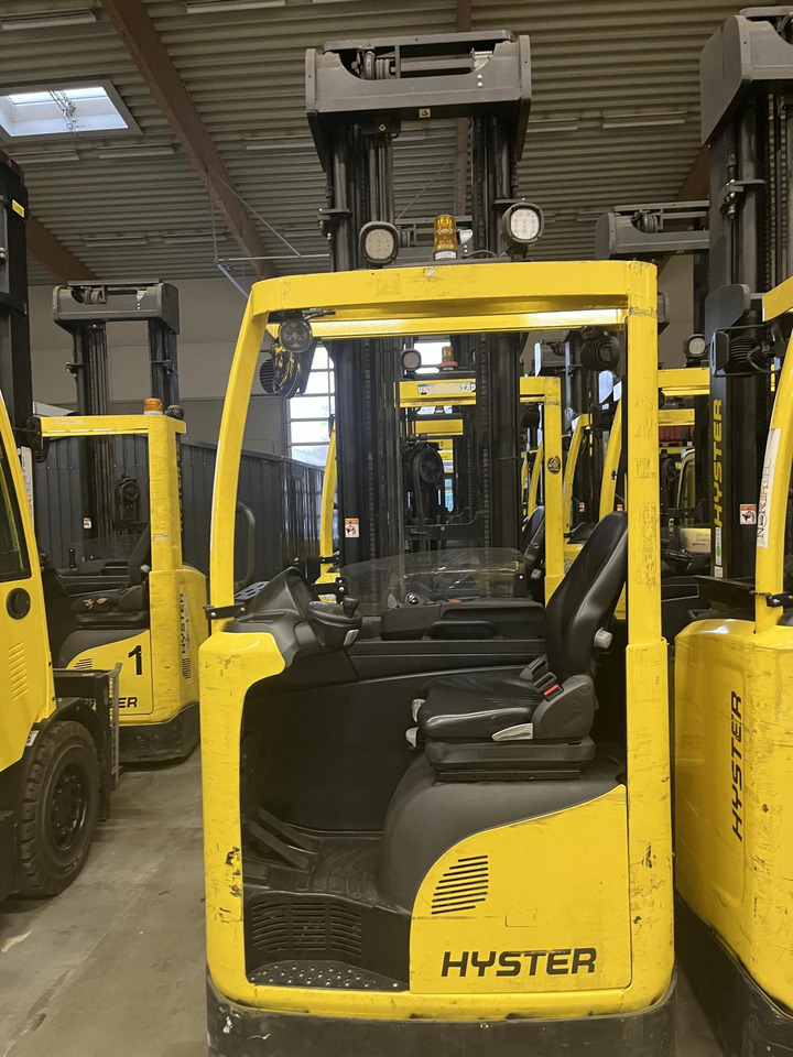 Hyster R1.6 - Ανυψωτικό στενών δρόμων: φωτογραφία 1 Hyster R1.6 - Ανυψωτικό στενών δρόμων: φωτογραφία 1