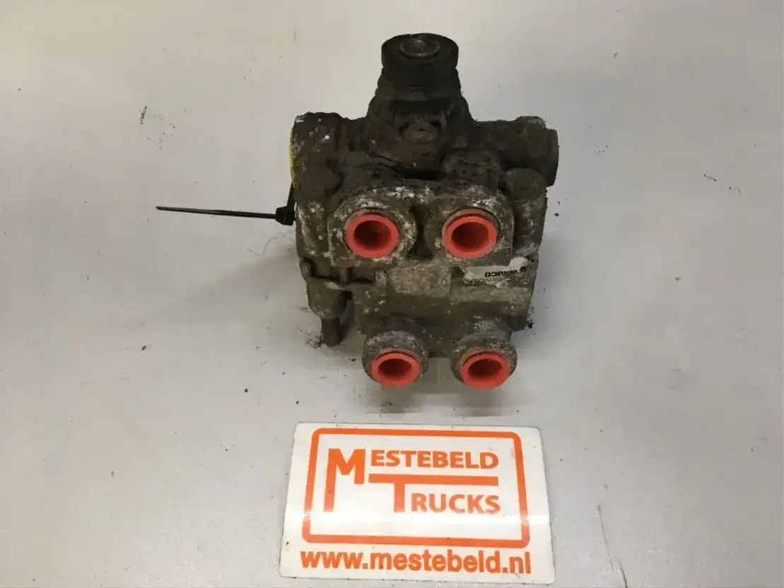 Diversen Ventiel Wabco - Εξαρτήματα φρένων για Φορτηγό: φωτογραφία 1 Diversen Ventiel Wabco - Εξαρτήματα φρένων για Φορτηγό: φωτογραφία 1