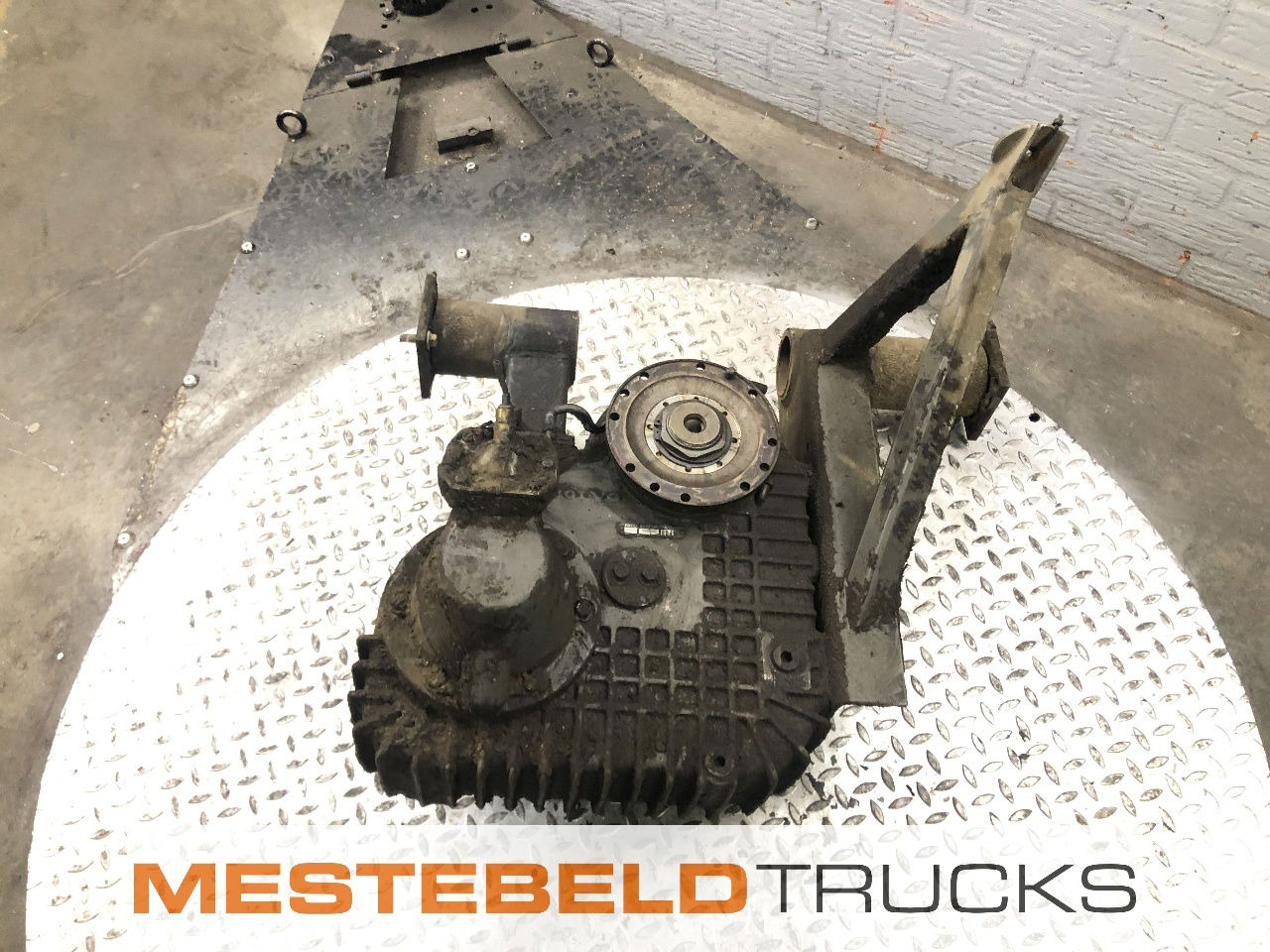 Volvo Tussenbak UTV 4.12 - Κιβώτιο ταχυτήτων και ανταλλακτικά για Φορτηγό: φωτογραφία 1 Volvo Tussenbak UTV 4.12 - Κιβώτιο ταχυτήτων και ανταλλακτικά για Φορτηγό: φωτογραφία 1