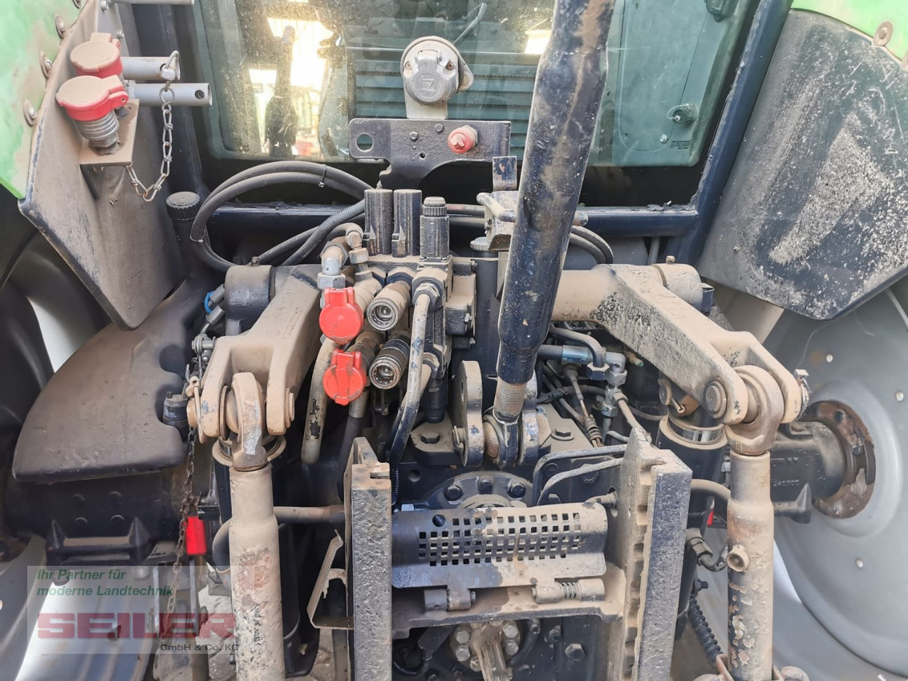 Deutz-Fahr Agrotron 105 MK 2 - Τρακτέρ: φωτογραφία 5 Deutz-Fahr Agrotron 105 MK 2 - Τρακτέρ: φωτογραφία 5