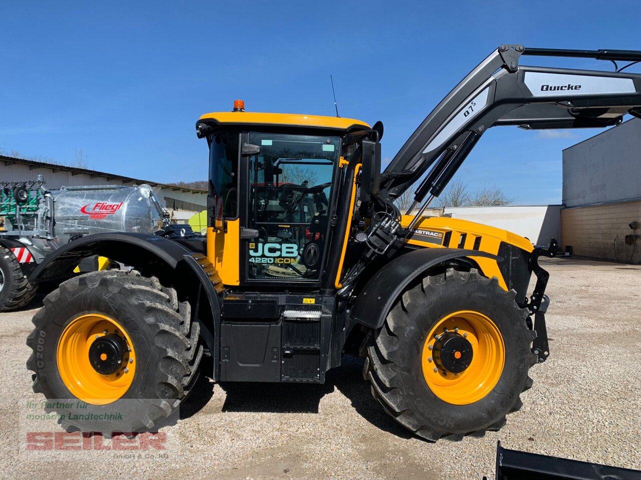 JCB Fastrac 4220 ICON + Frontlader Q7S - Τρακτέρ: φωτογραφία 2 JCB Fastrac 4220 ICON + Frontlader Q7S - Τρακτέρ: φωτογραφία 2