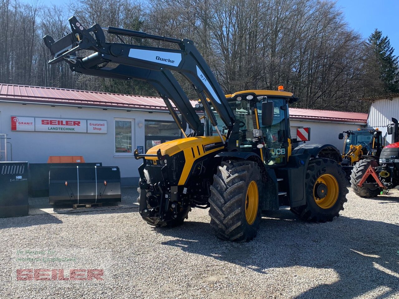 JCB Fastrac 4220 ICON + Frontlader Q7S - Τρακτέρ: φωτογραφία 1 JCB Fastrac 4220 ICON + Frontlader Q7S - Τρακτέρ: φωτογραφία 1