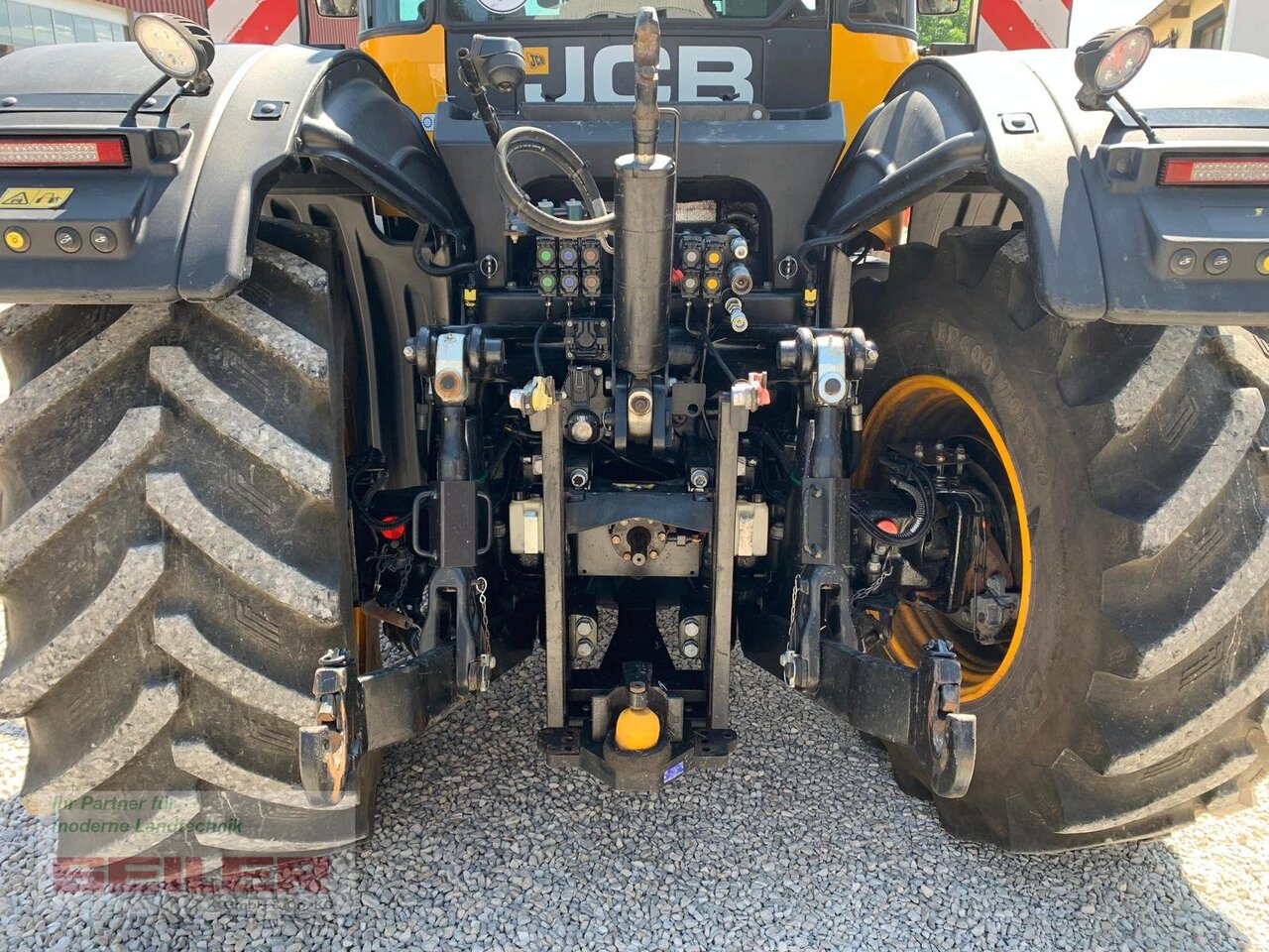JCB Fastrac 4220 - Τρακτέρ: φωτογραφία 5 JCB Fastrac 4220 - Τρακτέρ: φωτογραφία 5