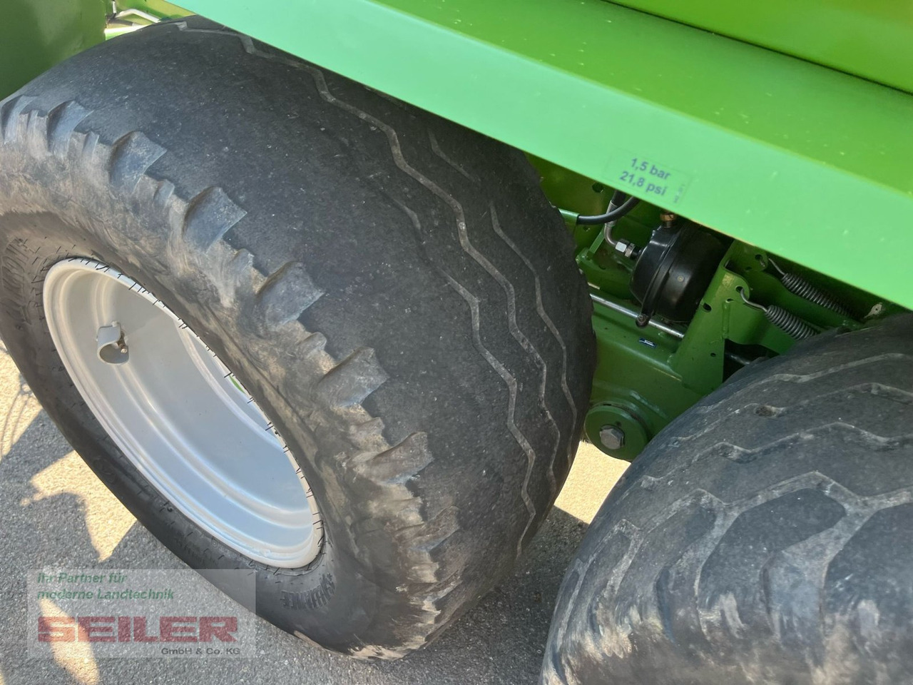 Χορτοδετική μηχανή στρόγγυλης μπάλας Krone Comprima CF 155 XC: φωτογραφία 11 Χορτοδετική μηχανή στρόγγυλης μπάλας Krone Comprima CF 155 XC: φωτογραφία 11