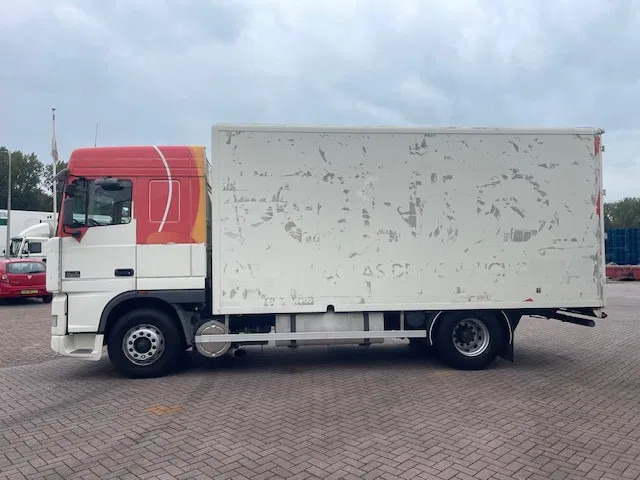 DAF XF 95.380 Euro 2 Manual-Gear - Φορτηγό κόφα: φωτογραφία 3 DAF XF 95.380 Euro 2 Manual-Gear - Φορτηγό κόφα: φωτογραφία 3