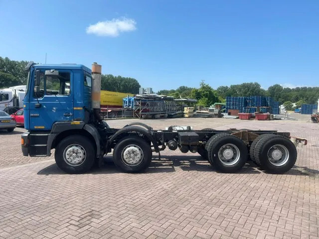 MAN 32.403 8x4 chassis Manual Full Steel - Φορτηγό σασί: φωτογραφία 2 MAN 32.403 8x4 chassis Manual Full Steel - Φορτηγό σασί: φωτογραφία 2