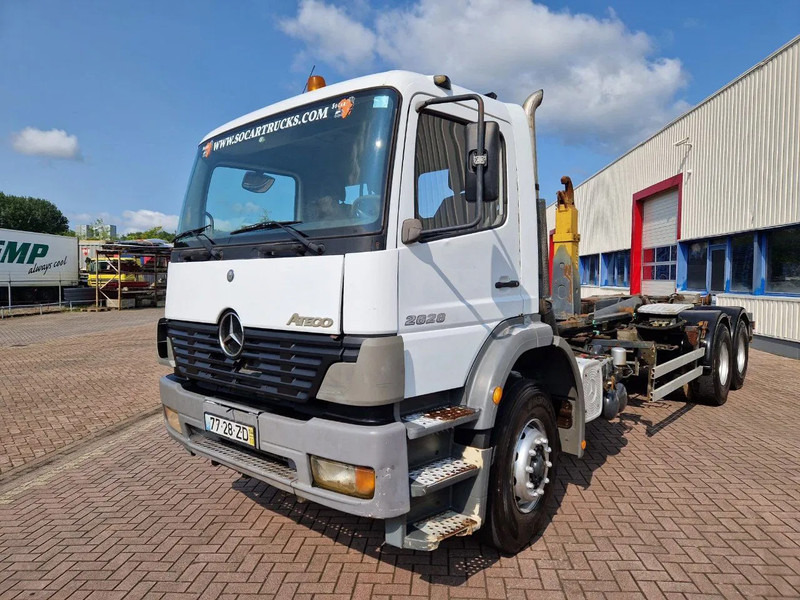 Mercedes-Benz Atego 2628 6x4 Euro 3 Manual Gear full steel suspension - Φορτηγό φόρτωσης γάντζου: φωτογραφία 2 Mercedes-Benz Atego 2628 6x4 Euro 3 Manual Gear full steel suspension - Φορτηγό φόρτωσης γάντζου: φωτογραφία 2