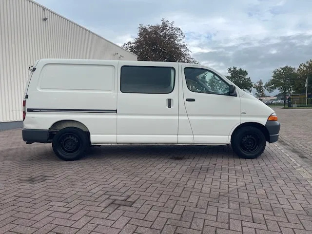 Toyota HiAce 2.5 D4-D 90 Lang Airco - Μικρό βαν: φωτογραφία 3 Toyota HiAce 2.5 D4-D 90 Lang Airco - Μικρό βαν: φωτογραφία 3