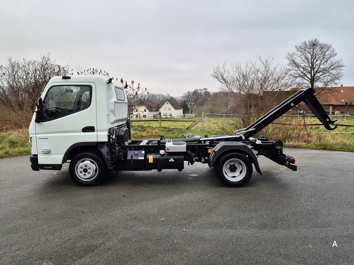 FUSO 3C15 Duonic Aut.City Abrollkipper AHK 3.5T - Φορτηγό φόρτωσης γάντζου: φωτογραφία 3 FUSO 3C15 Duonic Aut.City Abrollkipper AHK 3.5T - Φορτηγό φόρτωσης γάντζου: φωτογραφία 3
