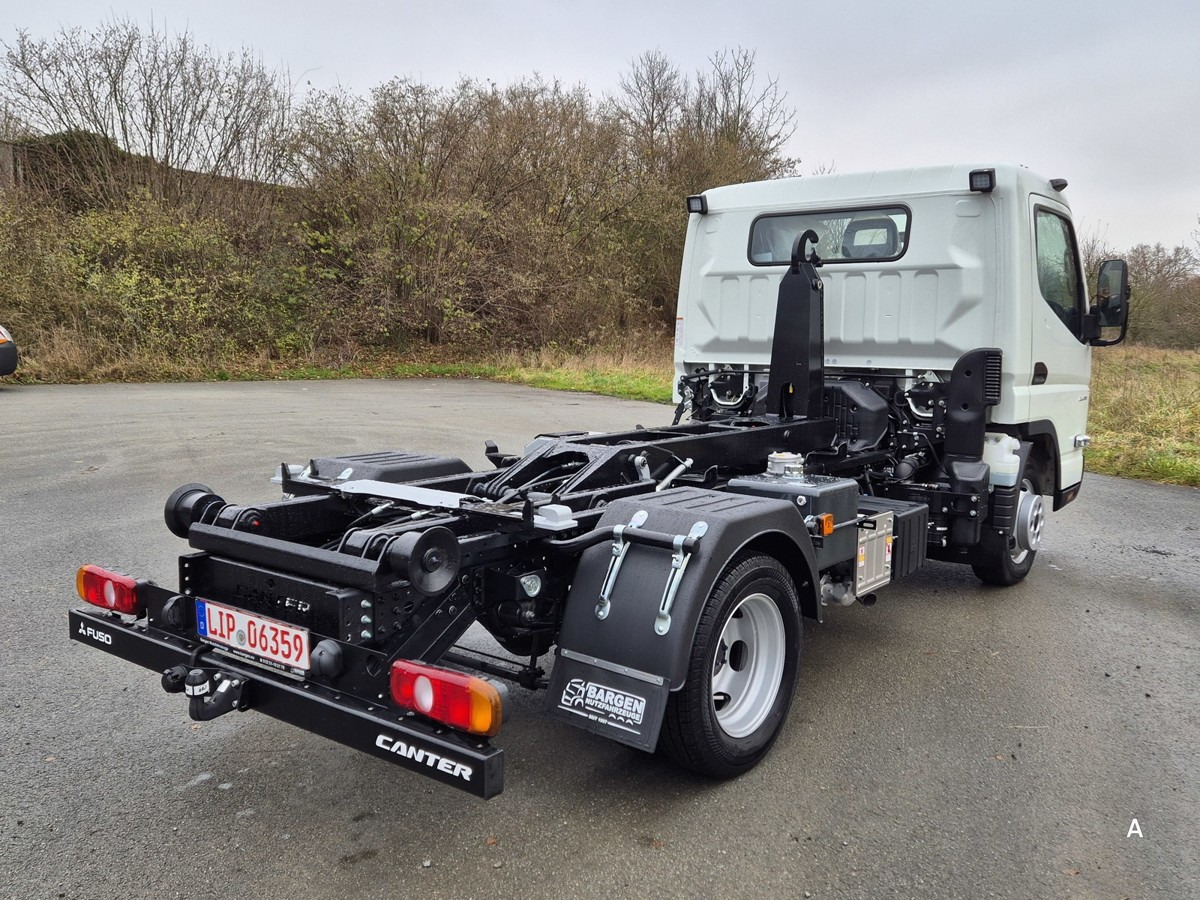 FUSO 3C15 Duonic Aut.City Abrollkipper AHK 3.5T - Φορτηγό φόρτωσης γάντζου: φωτογραφία 5 FUSO 3C15 Duonic Aut.City Abrollkipper AHK 3.5T - Φορτηγό φόρτωσης γάντζου: φωτογραφία 5