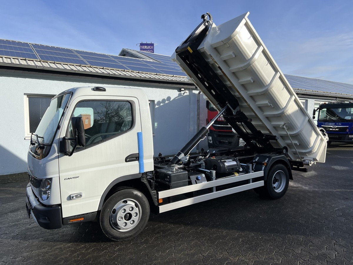 FUSO Canter FUSO 7C18 City Abrollkipper Miete - Φορτηγό φόρτωσης γάντζου: φωτογραφία 1 FUSO Canter FUSO 7C18 City Abrollkipper Miete - Φορτηγό φόρτωσης γάντζου: φωτογραφία 1