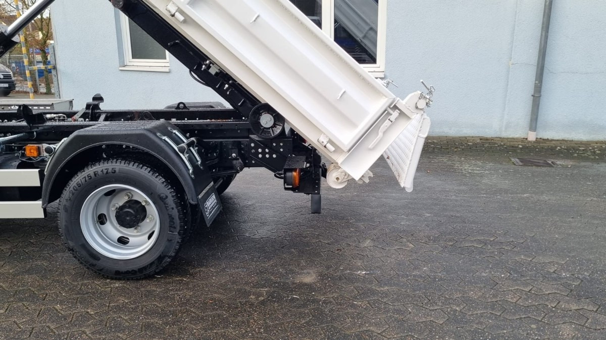 FUSO FUSO 9C18 40km/h City Abrollkipper WLF Swiss CH - Φορτηγό φόρτωσης γάντζου: φωτογραφία 4 FUSO FUSO 9C18 40km/h City Abrollkipper WLF Swiss CH - Φορτηγό φόρτωσης γάντζου: φωτογραφία 4