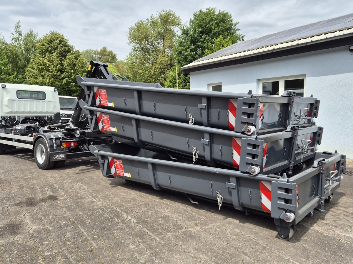 FUSO FUSO 9C18 40km/h City Abrollkipper WLF Swiss CH - Φορτηγό φόρτωσης γάντζου: φωτογραφία 2 FUSO FUSO 9C18 40km/h City Abrollkipper WLF Swiss CH - Φορτηγό φόρτωσης γάντζου: φωτογραφία 2