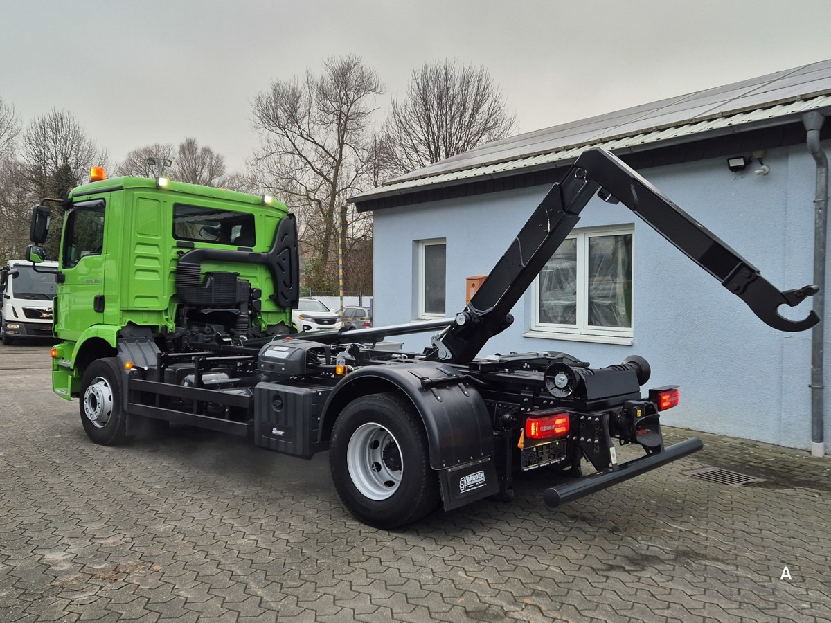 MAN TGM 15.290 BL Aut. Abrollkipper AHK - Φορτηγό φόρτωσης γάντζου: φωτογραφία 2 MAN TGM 15.290 BL Aut. Abrollkipper AHK - Φορτηγό φόρτωσης γάντζου: φωτογραφία 2