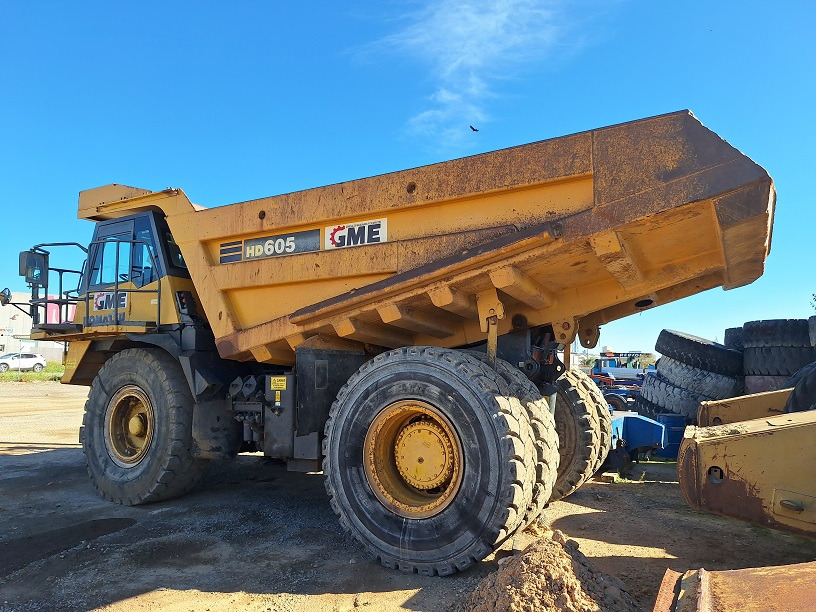 KOMATSU HD605-7EO - Ανατρεπόμενο όχημα μεταφοράς λατομικών υλικών: φωτογραφία 3 KOMATSU HD605-7EO - Ανατρεπόμενο όχημα μεταφοράς λατομικών υλικών: φωτογραφία 3