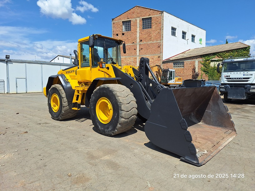 VOLVO L120E - Ελαστιχοφόρος φορτωτής: φωτογραφία 1 VOLVO L120E - Ελαστιχοφόρος φορτωτής: φωτογραφία 1