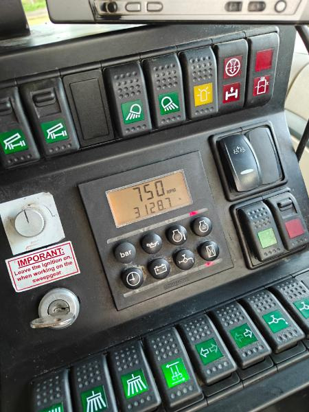 Brock SL280/2 MB Actros 1833 - Σάρωθρο δρόμων: φωτογραφία 5 Brock SL280/2 MB Actros 1833 - Σάρωθρο δρόμων: φωτογραφία 5