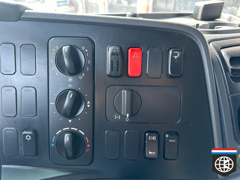 Φορτηγό μουσαμάς Mercedes-Benz AXOR 1833 TAIL LIFT - MANUAL GEARBOX: φωτογραφία 12
