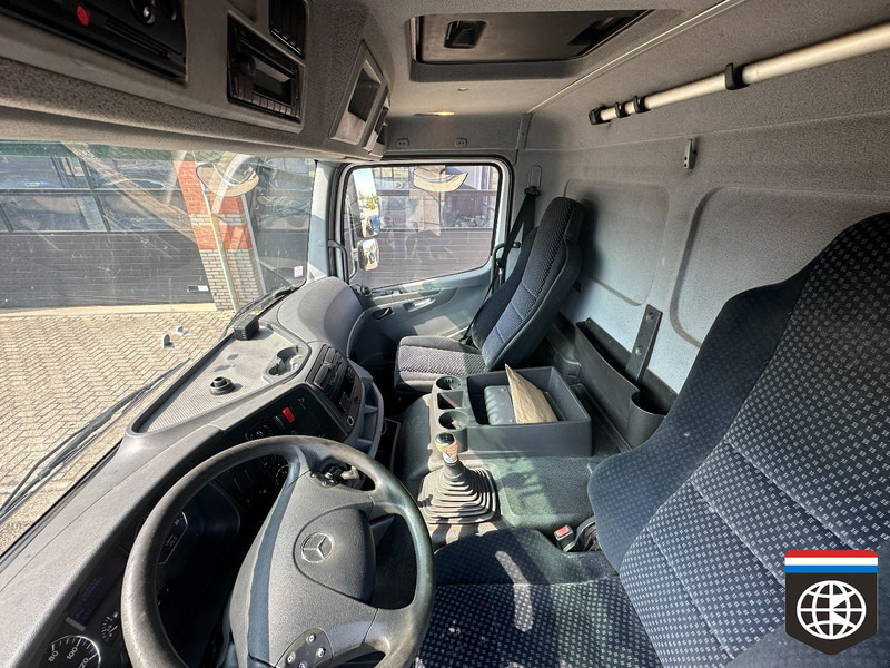 Φορτηγό μουσαμάς Mercedes-Benz AXOR 1833 TAIL LIFT - MANUAL GEARBOX: φωτογραφία 10