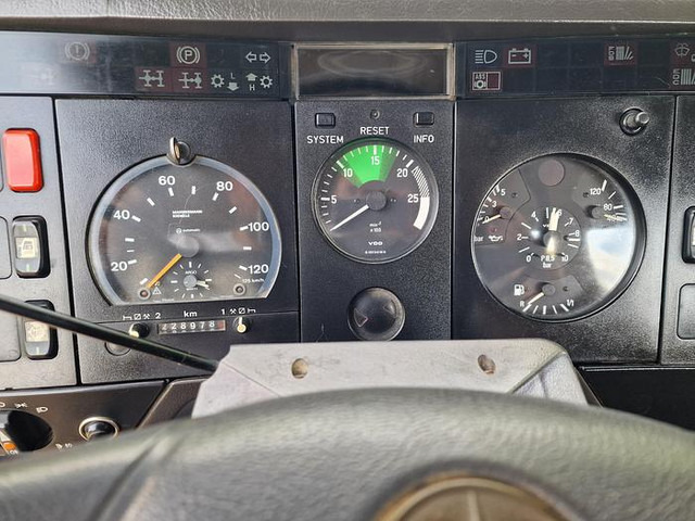 Μπετονιέρα φορτηγό Mercedes-Benz 2527 B 6X4: φωτογραφία 18 Μπετονιέρα φορτηγό Mercedes-Benz 2527 B 6X4: φωτογραφία 18