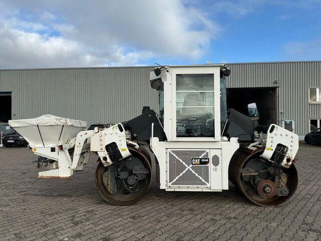 Caterpillar CD54B (CD10),Tandemwalze, Streuer,Kantenscheider - Οδοστρωτήρας: φωτογραφία 2 Caterpillar CD54B (CD10),Tandemwalze, Streuer,Kantenscheider - Οδοστρωτήρας: φωτογραφία 2