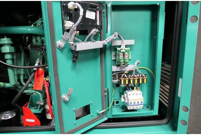 Cummins Stromgenerator, 40 kVA, sofort vefügbar - Βιομηχανική γεννήτρια: φωτογραφία 5 Cummins Stromgenerator, 40 kVA, sofort vefügbar - Βιομηχανική γεννήτρια: φωτογραφία 5