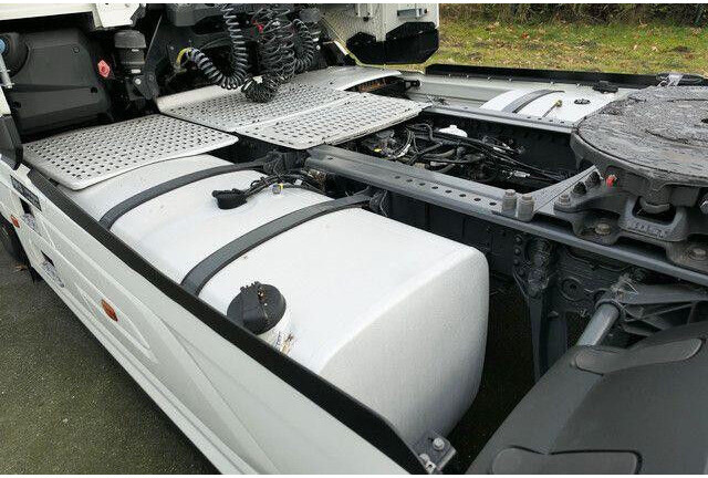 DAF XG 530 FT 4x2, Intarder, 2x Tank, Standklima - Τράκτορας: φωτογραφία 4 DAF XG 530 FT 4x2, Intarder, 2x Tank, Standklima - Τράκτορας: φωτογραφία 4