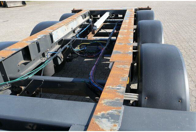 Fliegl SDS 380 SDS01, 20/30 & 40 Fuß Container, BPW - Επικαθήμενο με χαμηλό δάπεδο: φωτογραφία 4 Fliegl SDS 380 SDS01, 20/30 & 40 Fuß Container, BPW - Επικαθήμενο με χαμηλό δάπεδο: φωτογραφία 4