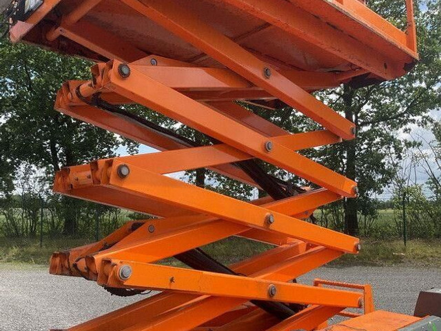 Haulotte Compact 12 DX, Geländegängig, Kubota, 12,15m - Ψαλιδωτό ανυψωτικό: φωτογραφία 3 Haulotte Compact 12 DX, Geländegängig, Kubota, 12,15m - Ψαλιδωτό ανυψωτικό: φωτογραφία 3