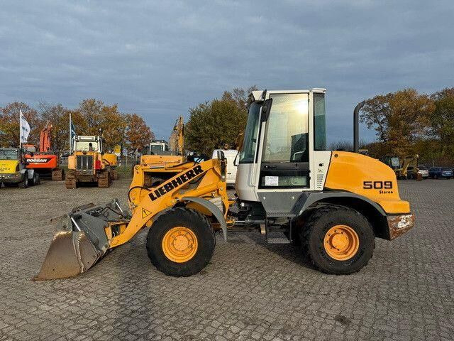 Liebherr L 509, 4+1 Schaufel, 3. Steuerkreis, Gabel - Ελαστιχοφόρος φορτωτής: φωτογραφία 3 Liebherr L 509, 4+1 Schaufel, 3. Steuerkreis, Gabel - Ελαστιχοφόρος φορτωτής: φωτογραφία 3