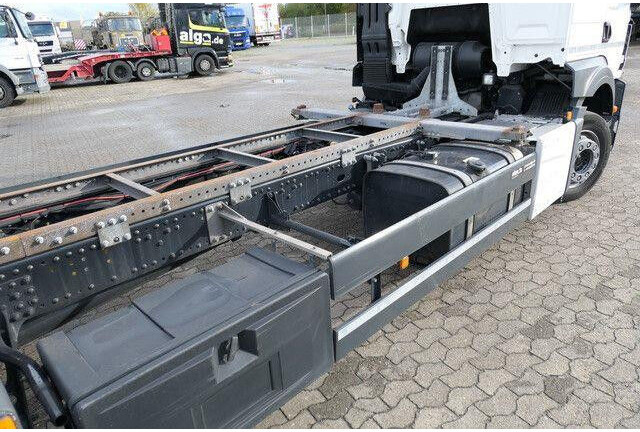 MAN 18.330 TGS 4x2, BDF, LBW 2to., Klima, AHK, Luft - Φορτηγό σασί: φωτογραφία 4 MAN 18.330 TGS 4x2, BDF, LBW 2to., Klima, AHK, Luft - Φορτηγό σασί: φωτογραφία 4