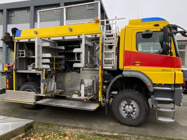 Mercedes-Benz 1833 Axor 4x4, Kran Palfinger, Rosenbauer, AHK - Πυροσβεστικό όχημα, Φορτηγό με γερανό: φωτογραφία 4 Mercedes-Benz 1833 Axor 4x4, Kran Palfinger, Rosenbauer, AHK - Πυροσβεστικό όχημα, Φορτηγό με γερανό: φωτογραφία 4