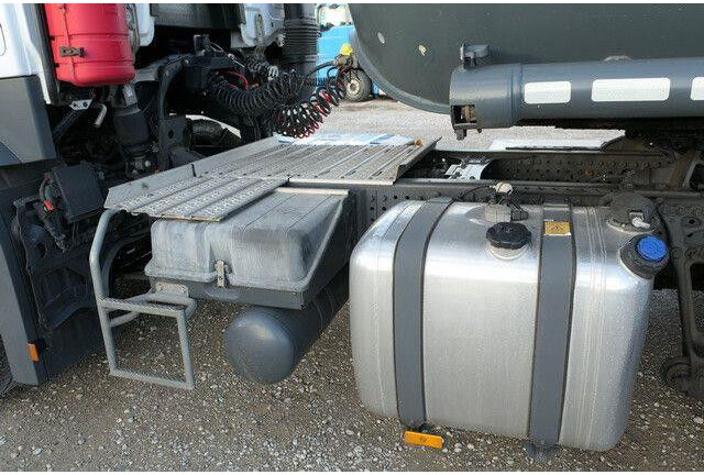 Mercedes-Benz 1846 Actros 4x2, Hydr., ADR, Leicht, Klima, Navi - Τράκτορας: φωτογραφία 3 Mercedes-Benz 1846 Actros 4x2, Hydr., ADR, Leicht, Klima, Navi - Τράκτορας: φωτογραφία 3